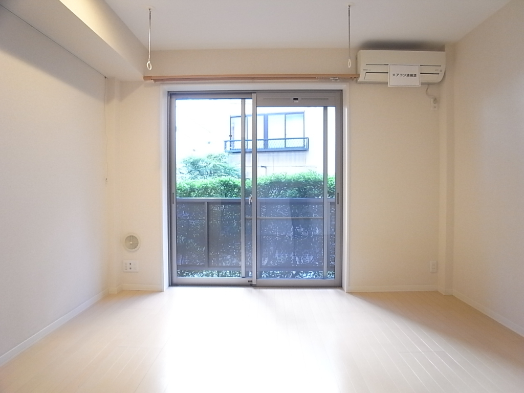 洋室は６.７帖！