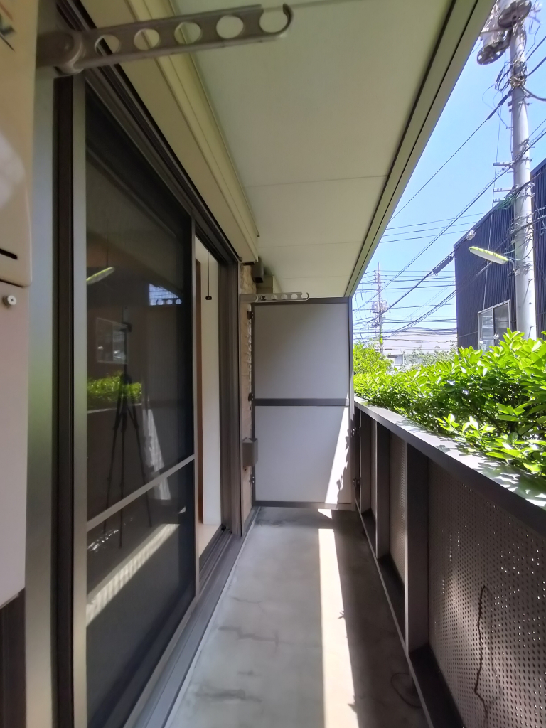 東向きのバルコニーは、朝から日が入ります！