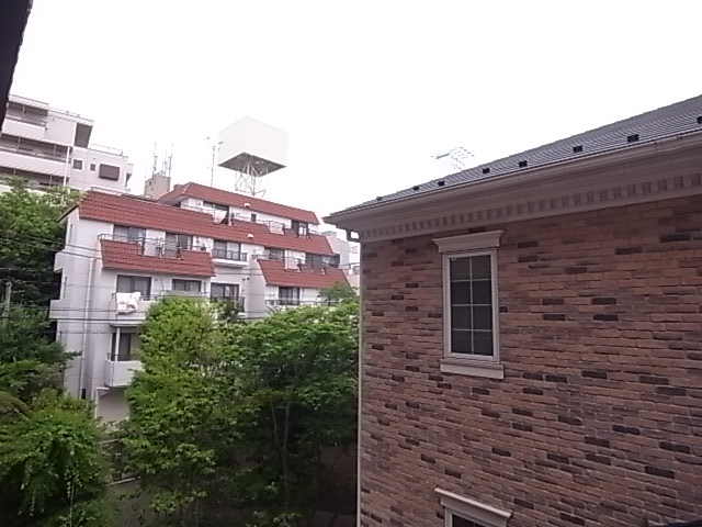 東南方面の眺望。朝から光が入ります！