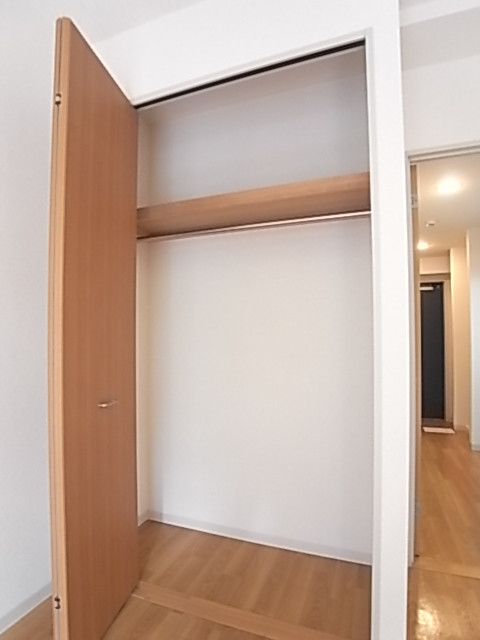 収納はクローゼットタイプ！