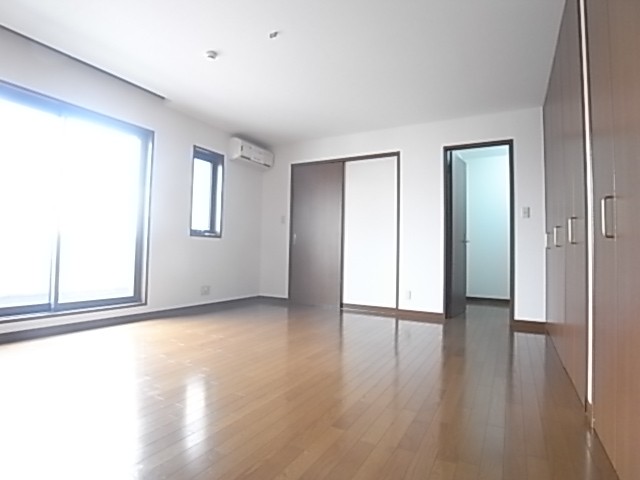 3階北側洋室は12.3帖！