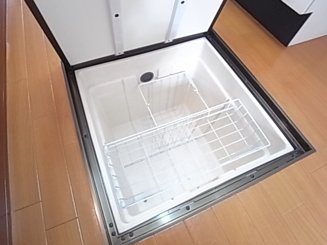 買い置きの保管にも便利な床下収納！
