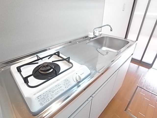 キッチンはビルトインコンロ１口付き
