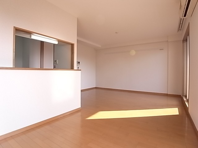 南向きで明るく日当たりが良い！