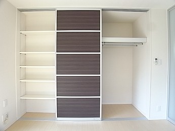 ハンガーパイプが2列で収納力抜群！