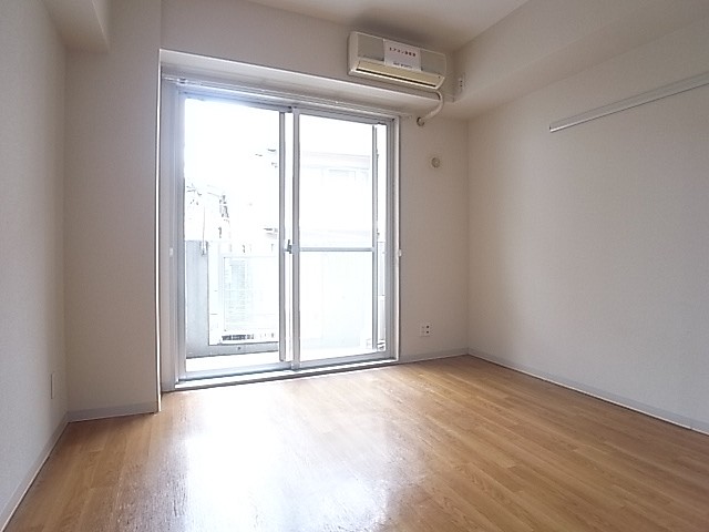 通常のお部屋よりも天井高のあるお部屋は圧迫感がありません！