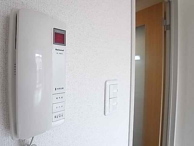 インターホンで来客を確認！