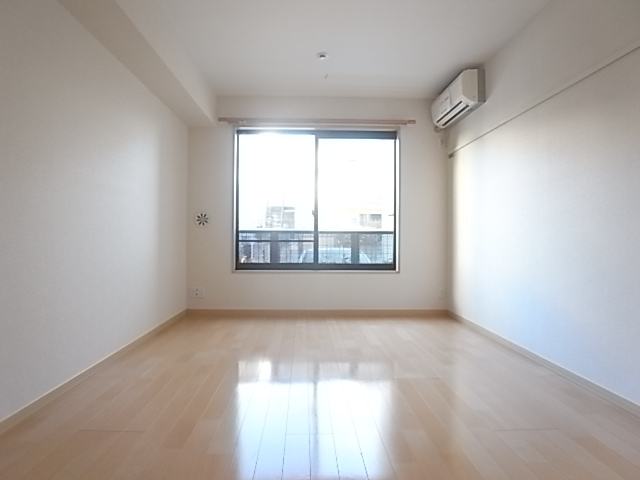 東向きでも明るいお部屋です！