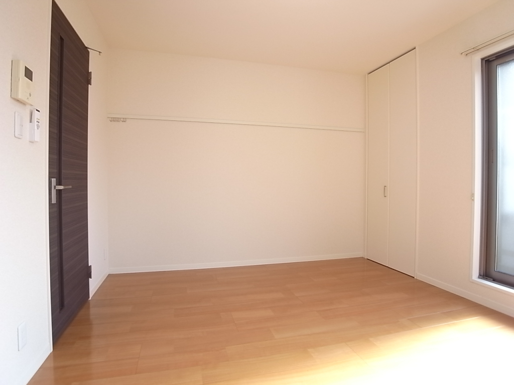 明るいナチュラル色のフローリング！