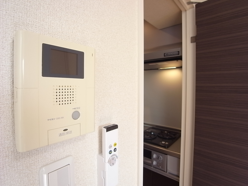 カラーモニターホンで来客をチェック！