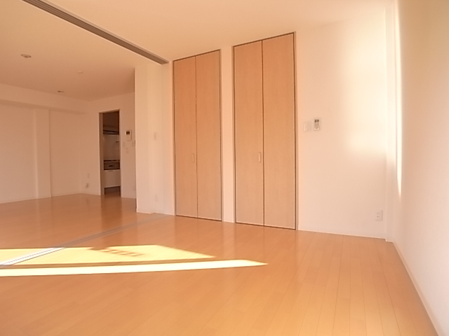 東向きなので朝もすっきりお目覚め！