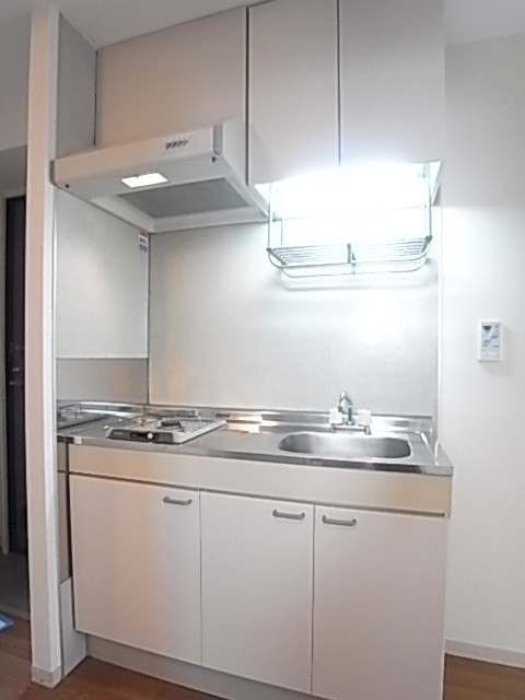 清潔感のあるホワイトが基調のキッチン！