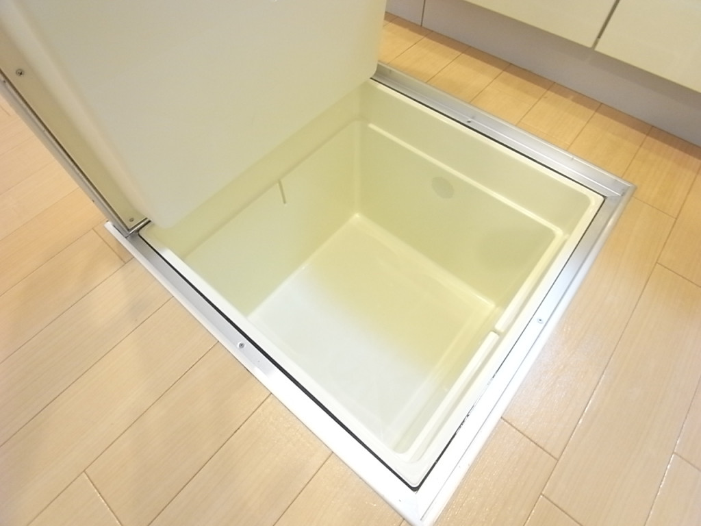 買い置きの保管にも便利な床下収納！