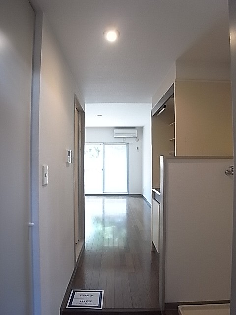 玄関を入った様子。