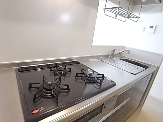 システムキッチンガス3口グリル付き！