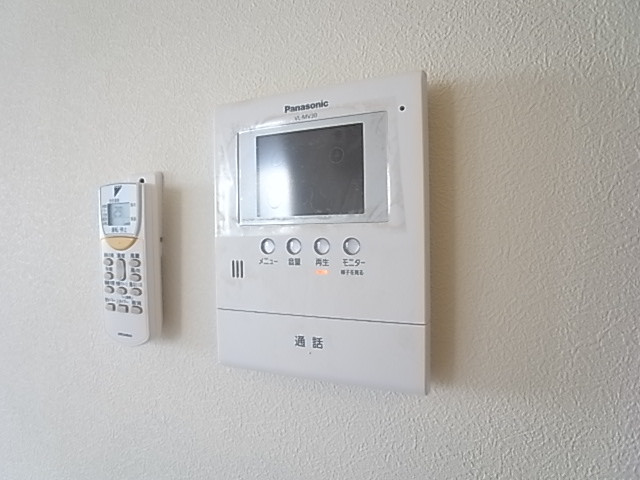 来客はしっかりとモニターで確認してから対応しましょう！