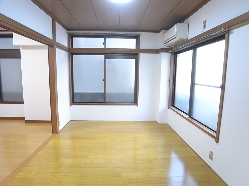 和室だったところはフローリングの洋室にリフォーム！