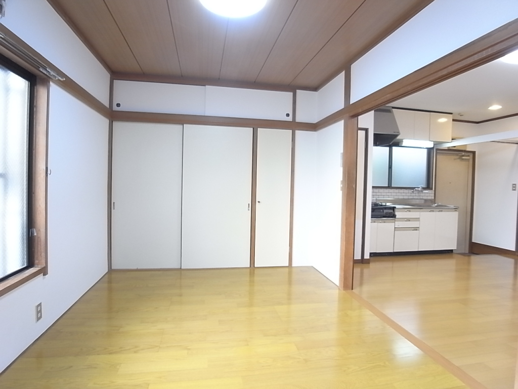 扉がないので12帖の大きなお部屋として使えます！