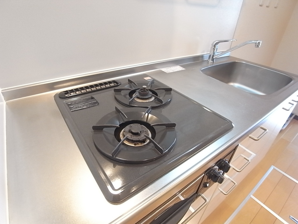 システムキッチンガス２口グリル付き！
