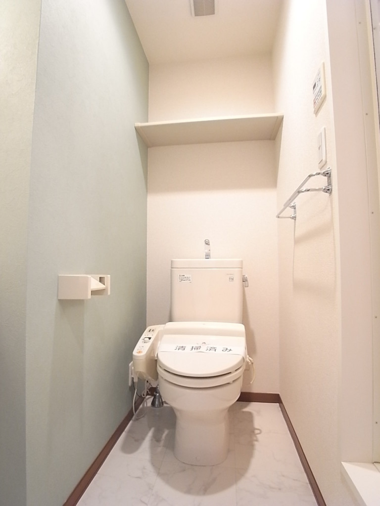 トイレは温水洗浄便座付き！