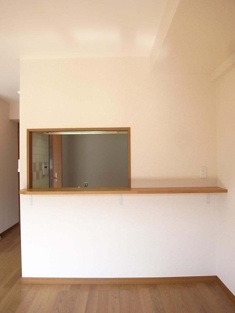 家族の会話が増える対面式のカウンターキッチン！