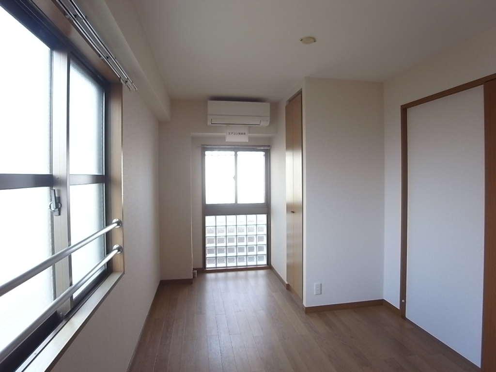 リビングとは廊下で隔てられた独立した洋室。