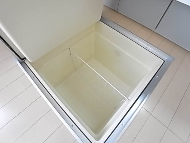 買い置きの保管にも便利な床下収納！