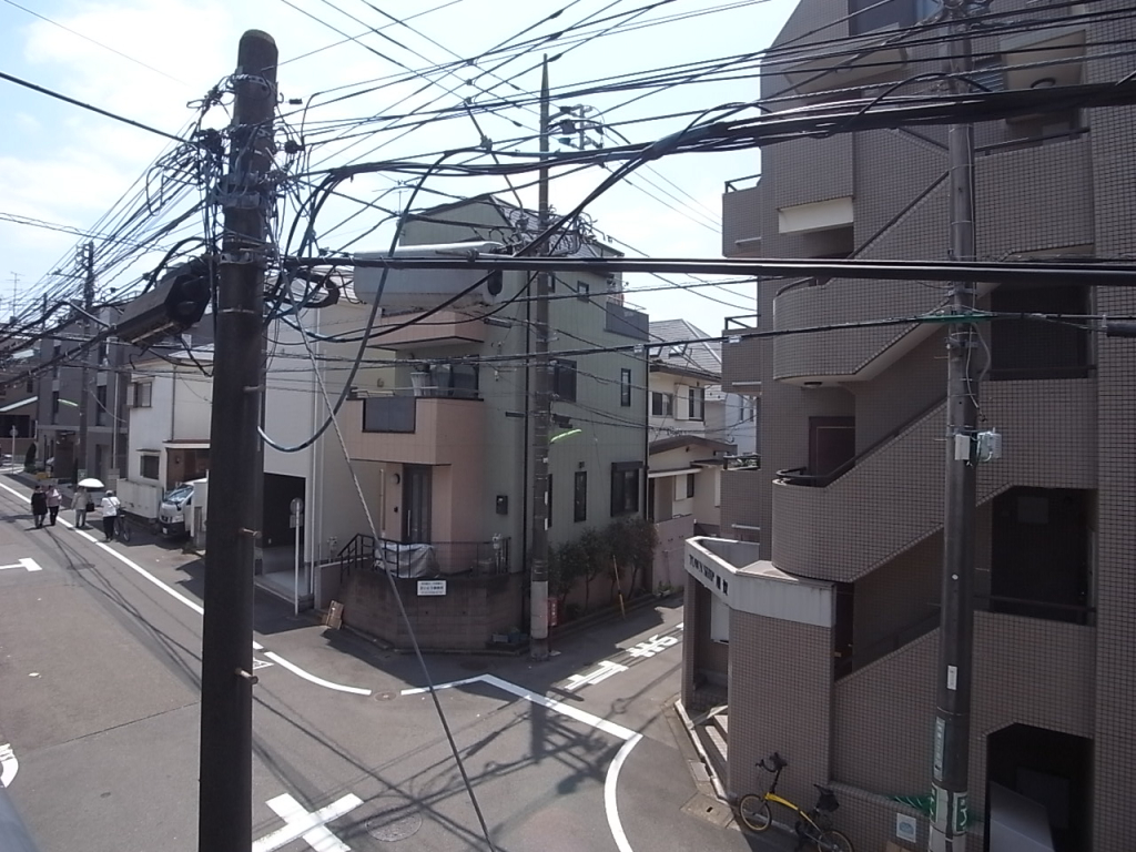 東南方面の様子。朝からしっかり日当たりがございます！