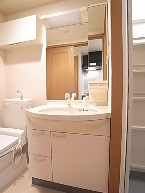 シャワー付洗面台