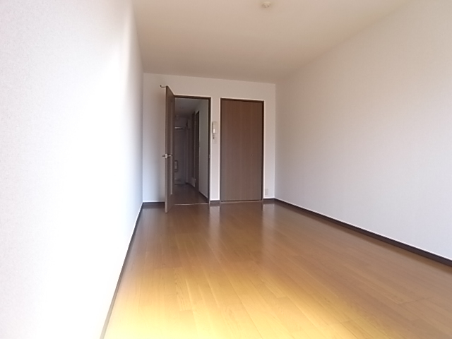 西向きですが明るいお部屋です！