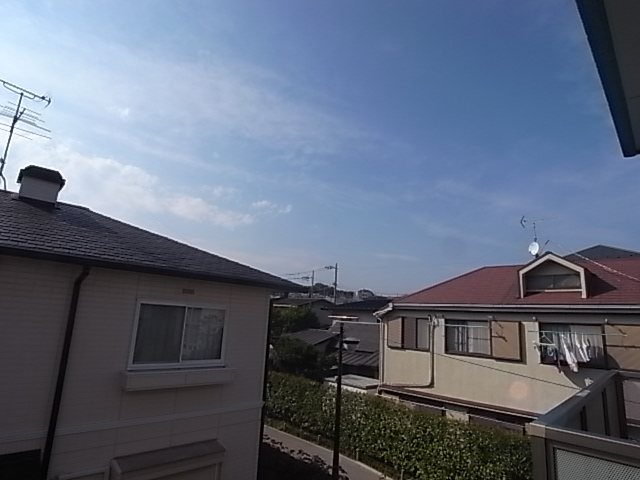 北西方面の様子。こちらの方面は緑道が通っていて気持ちがいいです！