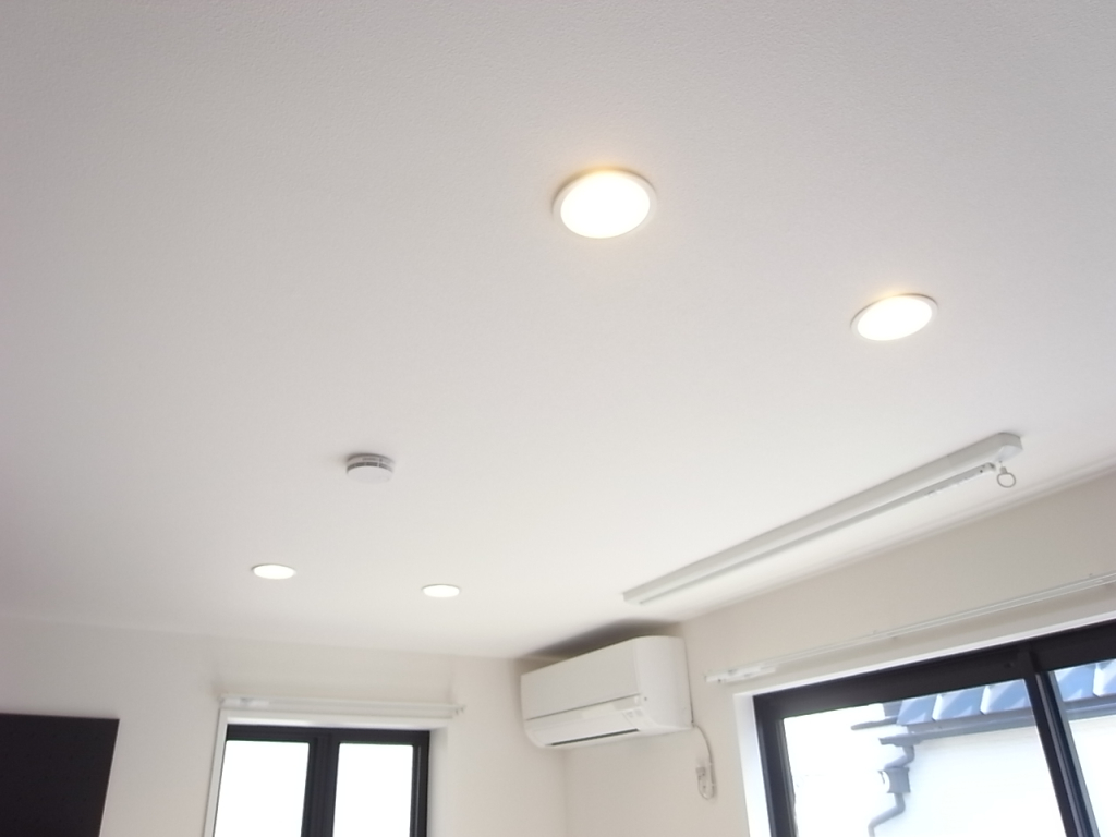 洋室ダウンライト