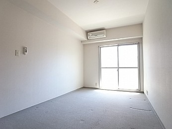 南向きで日当たり良好です！