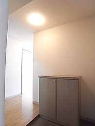 玄関を入るとこのような感じです。