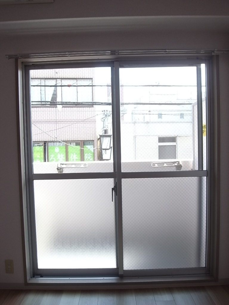 洋室　窓