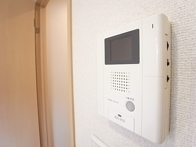 来客はモニターホンで確認