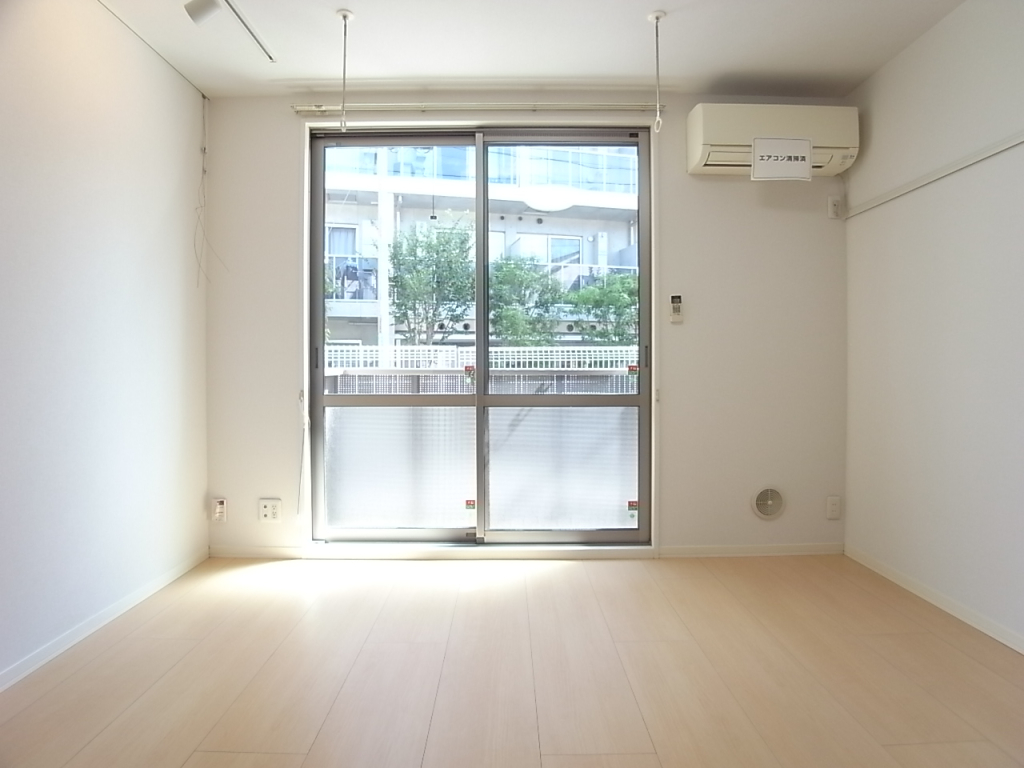 正方形の洋室で使い勝手がとても良いです！