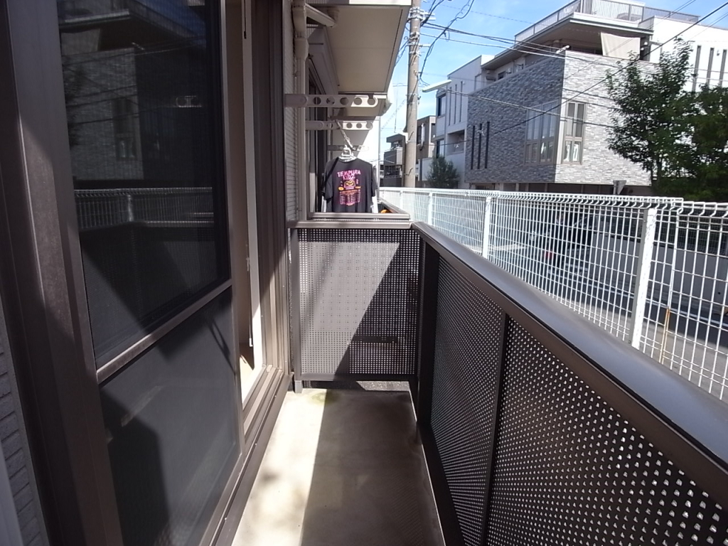洗濯物、布団もしっかり干せるバルコニー！