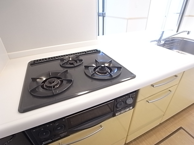 ガス3口コンログリル付き！