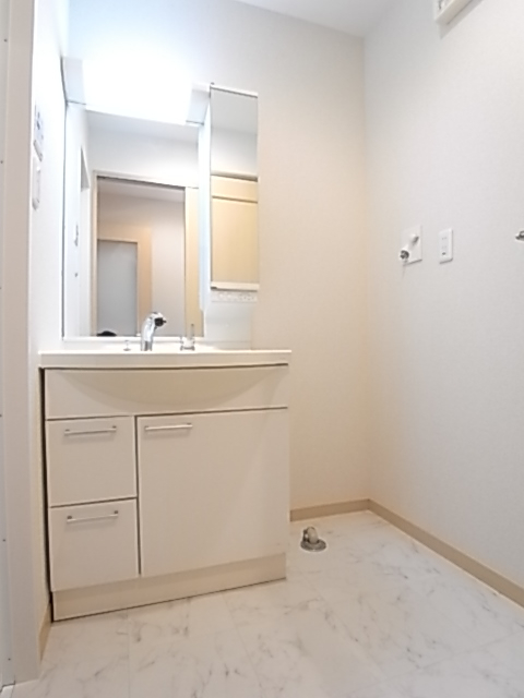 洗面脱衣所も十分な広さ！