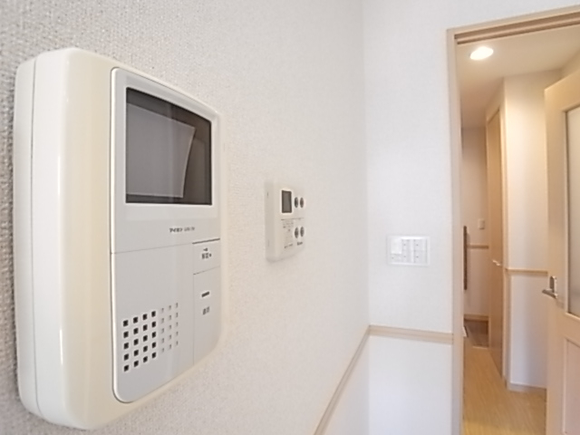 来客はモニターホンで確認してから！