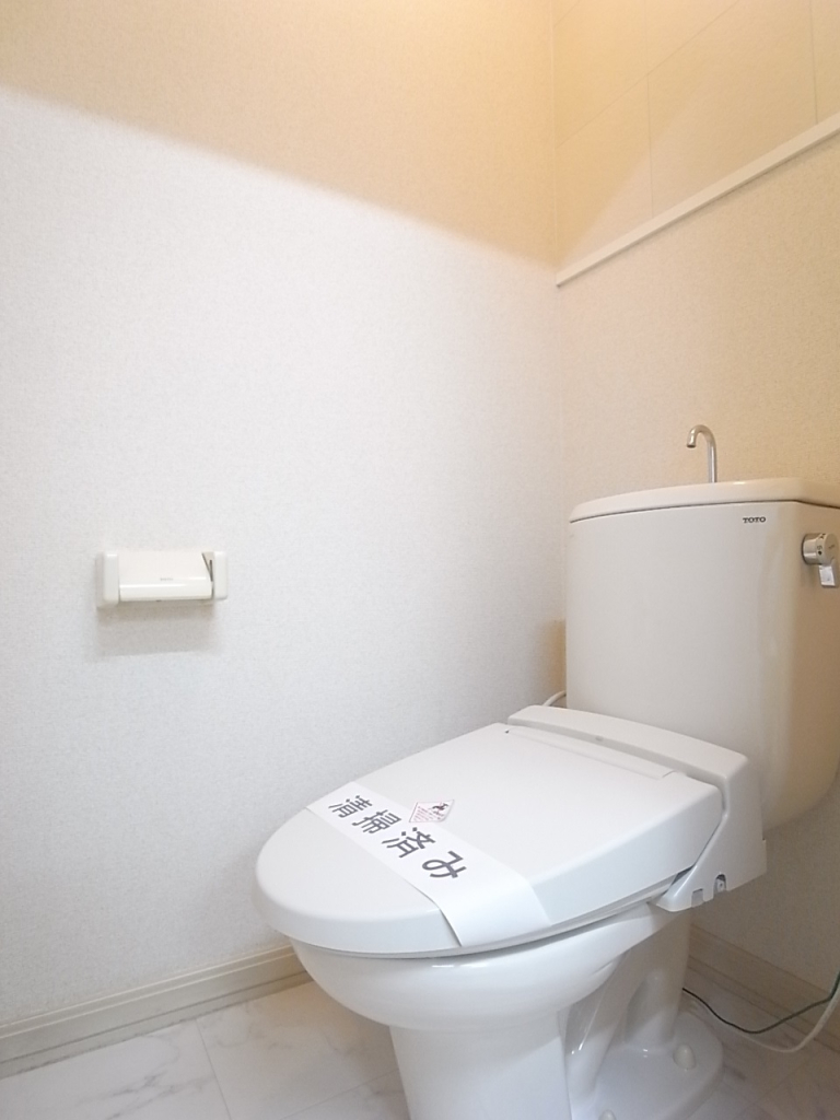 トイレは温水洗浄便座！