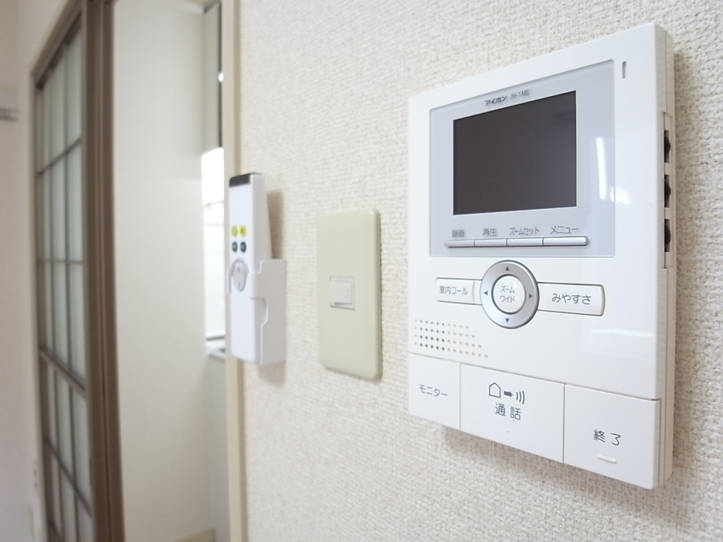 来客はモニターホンで確認してから！