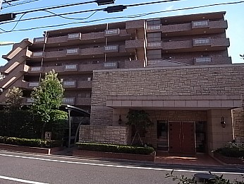 外観　エントランス側