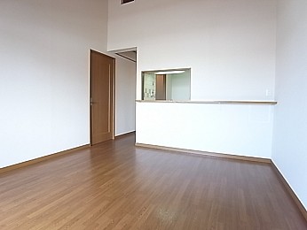 対面式のカウンターキッチンがオシャレ！