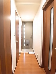 お部屋側から玄関方面を撮影です！