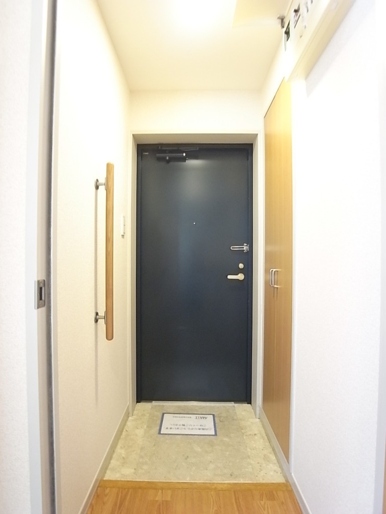 玄関・廊下。ちょっとした廊下が嬉しい。