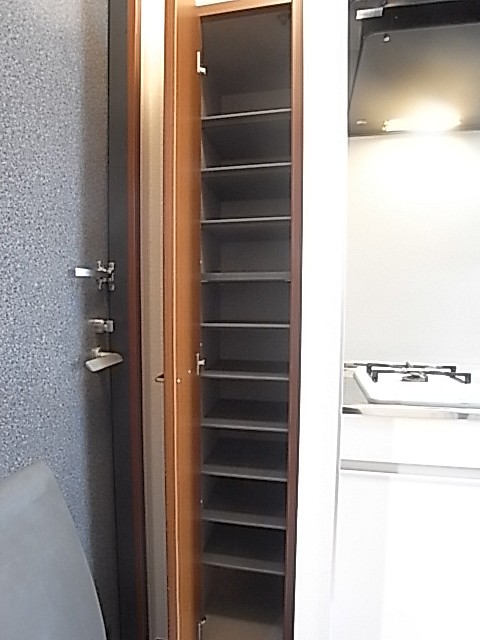 棚の高さを調節できる11段の下駄箱！