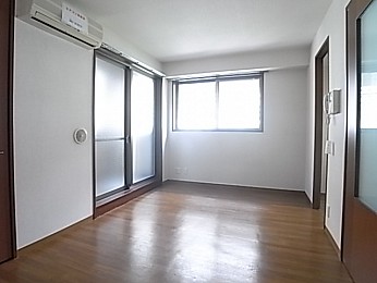 1階部分にお部屋がないので足音をそれほど気にしないでもいい構造です！