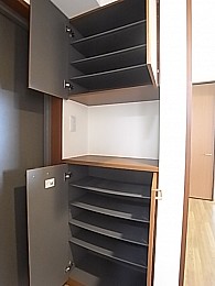下駄箱は広くて靴がたくさん入ります！